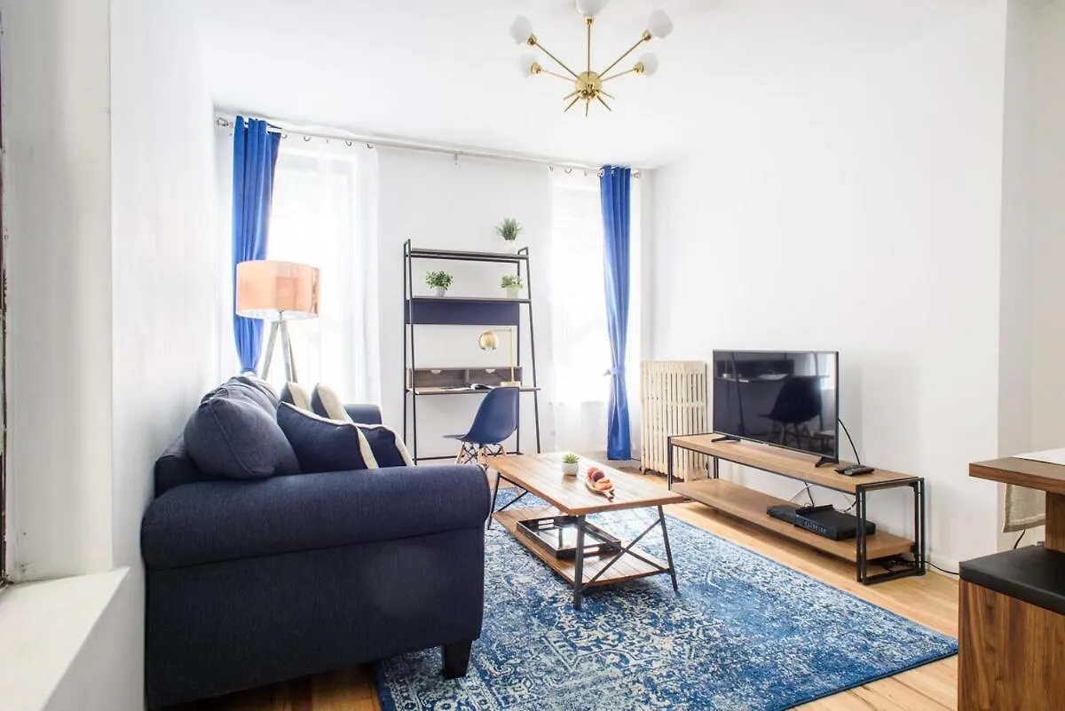 428-3R Spacious 2Br Newly Furnished New York Apartment