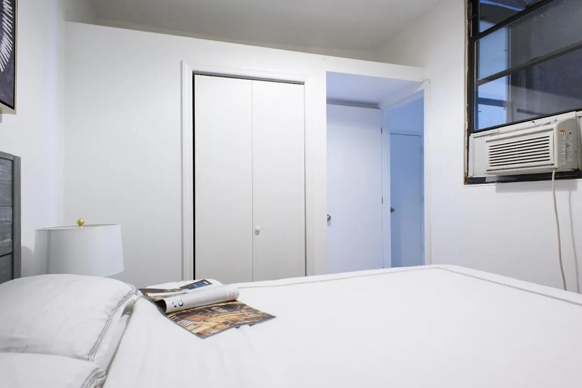 428-3R Spacious 2Br Newly Furnished New York Apartment