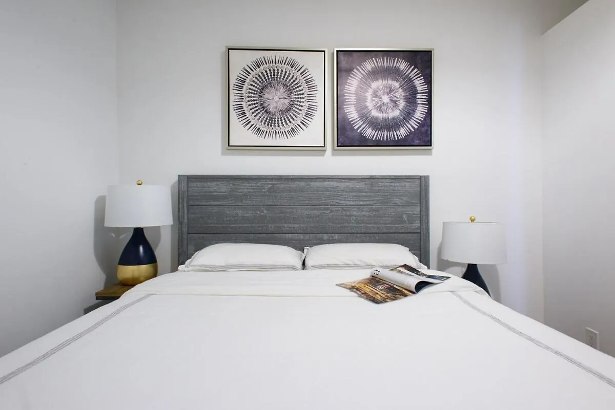 428-3R Spacious 2Br Newly Furnished New York Apartment