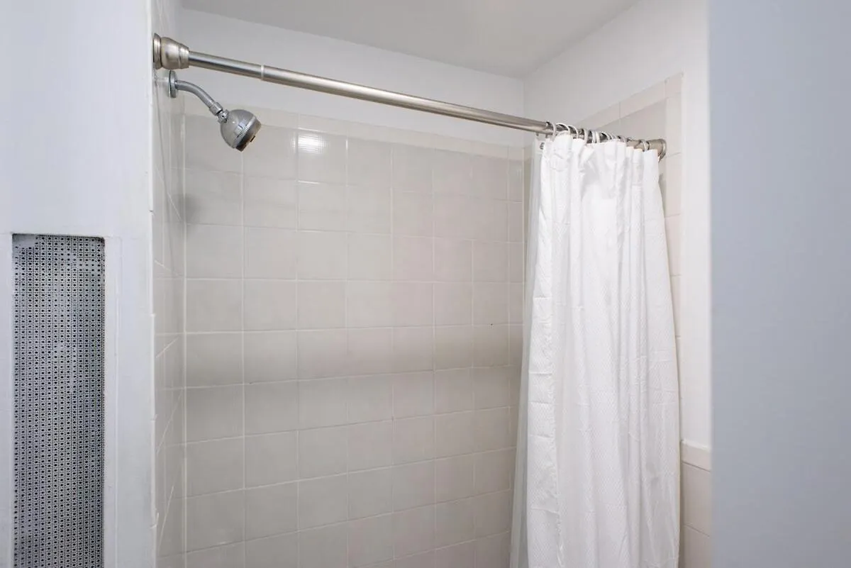 428-3R Spacious 2Br Newly Furnished New York